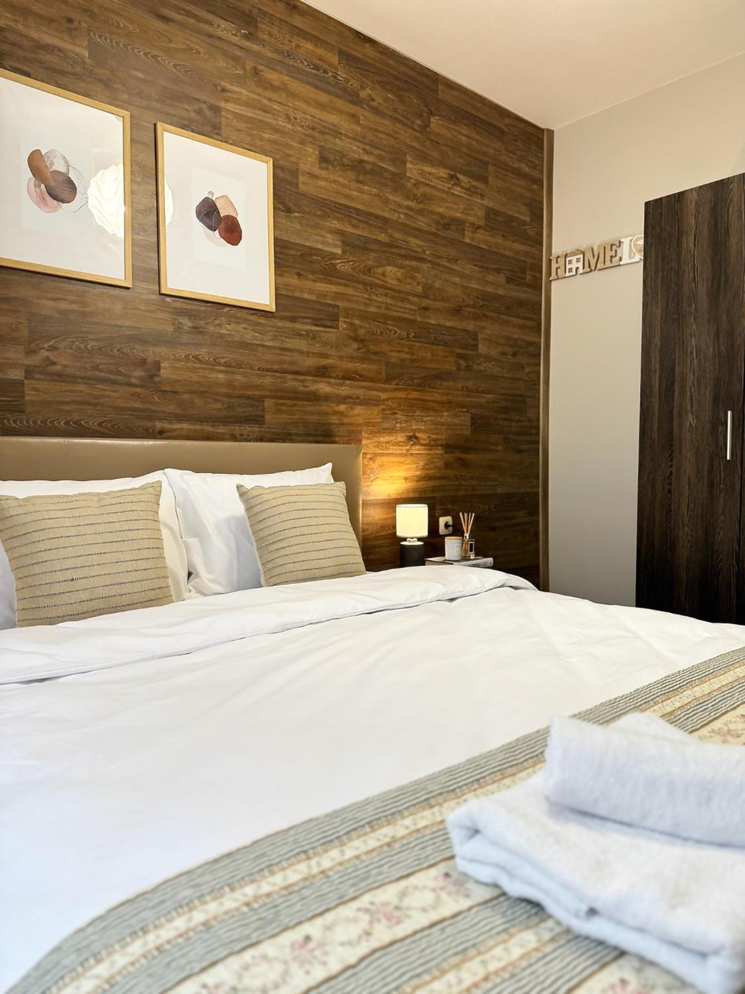 Top Centre Plovdiv Apt. With Parking For 4 Guests Kültér fotó